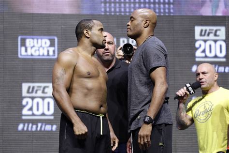 daniel cormier vs anderson silva.